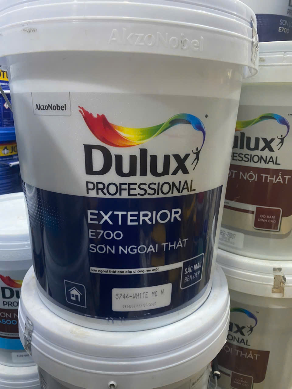 Sơn ngoại thất Dulux Professional E700-18L