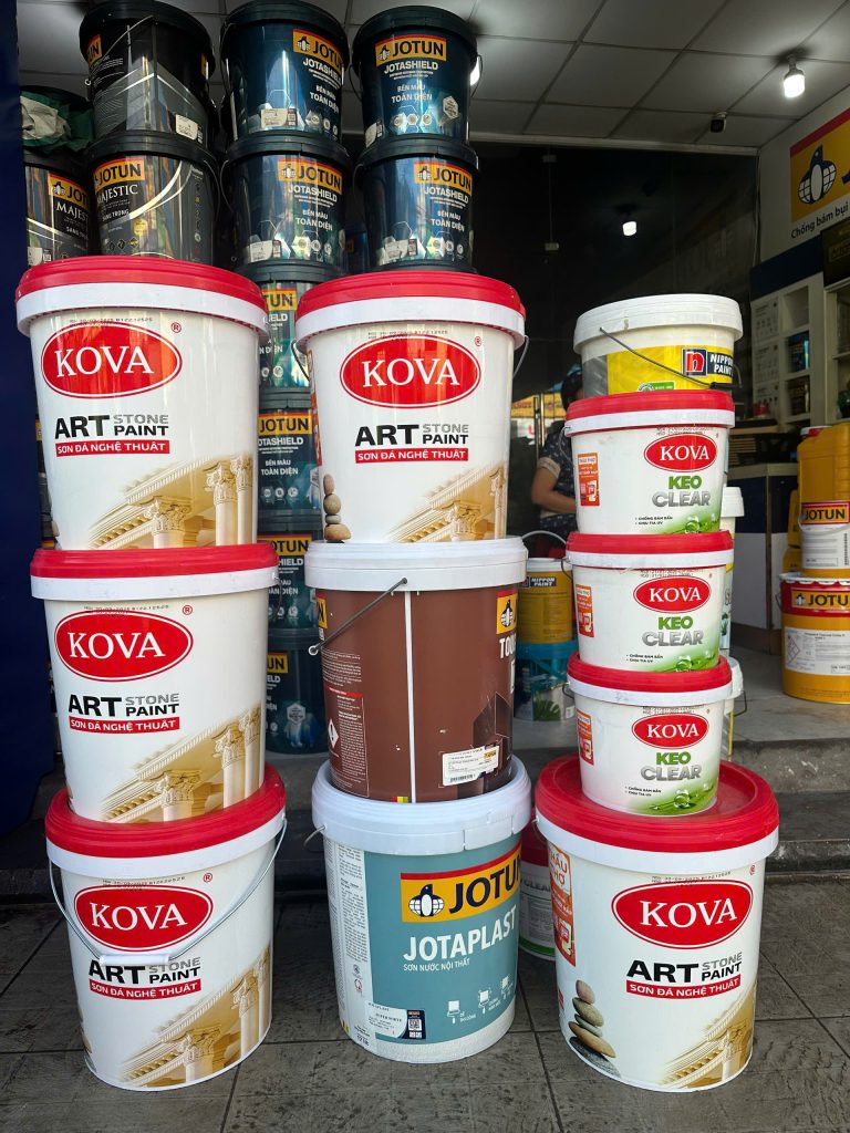 Mua sơn nước tại TP.HCM chính hãng, giá tốt tại Sơn Bến Thành. Phân phối Jotun, Dulux, Nippon, TOA, Kova. Gọi ngay 0786 901 999 để được tư vấn miễn phí